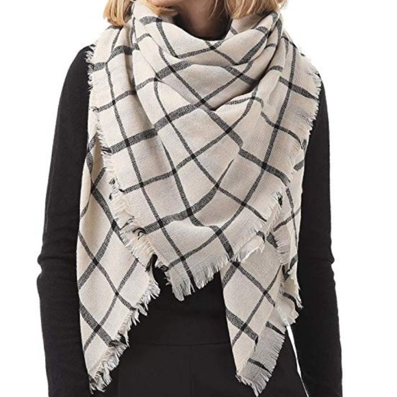Accessories - NWOT Tartan Blanket Scarf